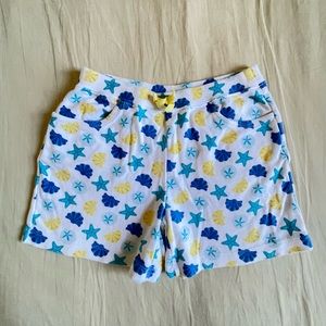 Seashell pattern shorts